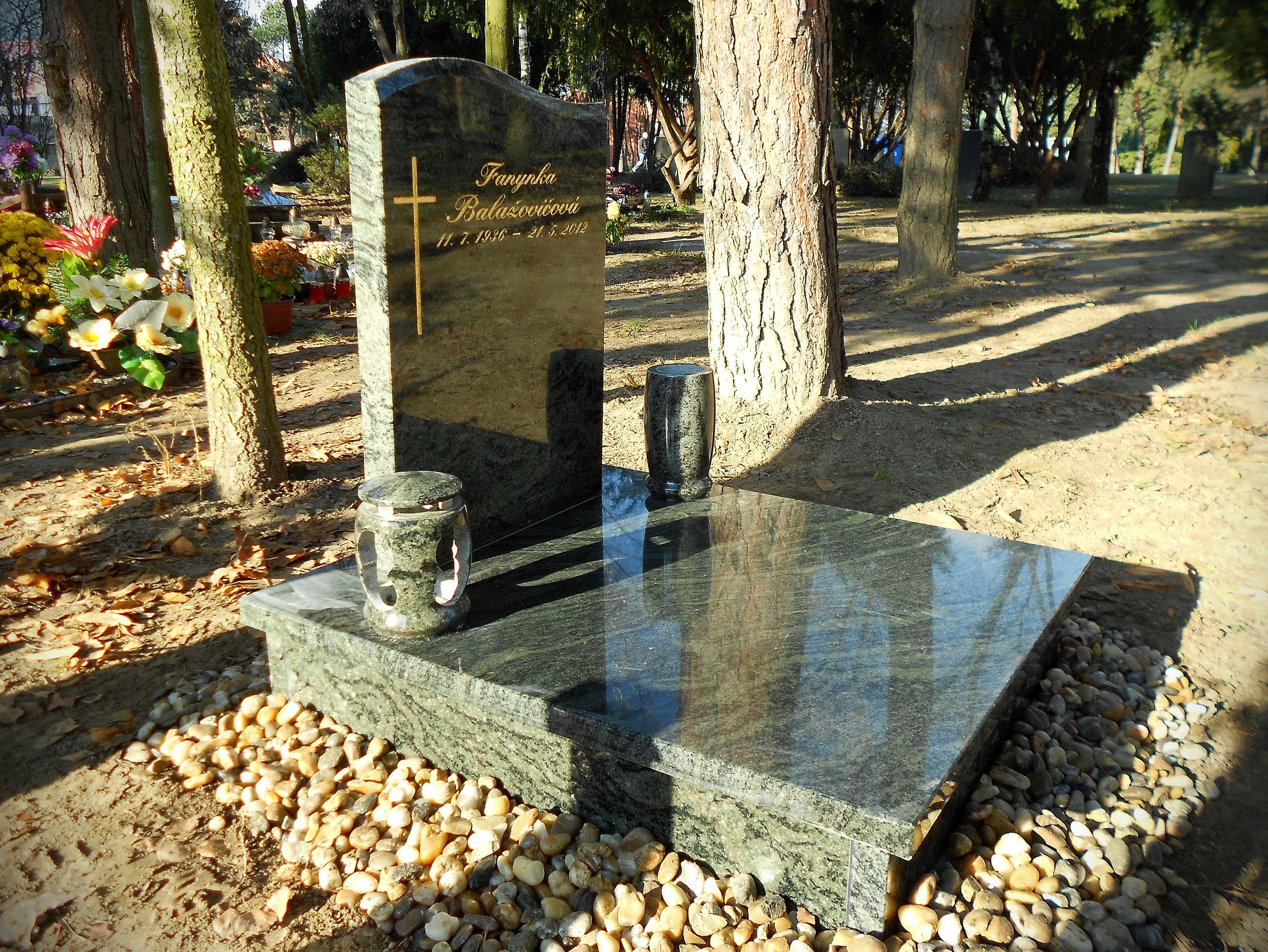 Kamenárstvo Kratochvíla | Urnový pomník